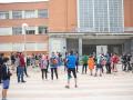 Decenas de personas frente a la Facultad de Filosofía de la Universidad Complutense de Madrid