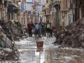 Fotografía de una de las calles de Paiporta encharcadas por las lluvias