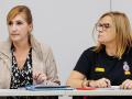 Salomé Paradas, a la izquierda, y Pilar Bernabé