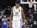 Edy Tavares durante el partido de baloncesto de la jornada 10 de la Euroliga entre el Real Madrid y el Anadolu Efes