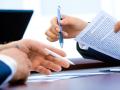 Firma contrato.