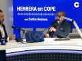Víctor de Aldama y Carlos Herrera, durante su entrevista de este miércoles en Herrera en COPE
