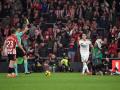 Lucas Vázquez protesta una acción a Sánchez Martínez
