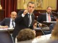 (Foto de ARCHIVO)
El conseller de Educación y Universidades, Antoni Vera, interviene durante un pleno en el Parlament balear, a 7 de noviembre de 2023, en Palma de Mallorca, Mallorca, Islas Baleares (España). El techo de gasto ha vuelto a debatirse y a votarse en el Parlament balear hoy en una jornada en la que se celebrarán dos sesiones plenarias. La convocatoria de este pleno se ha realizado después de que PP y VOX hayan cerrado un acuerdo para aplicar en Baleares la libre elección de la lengua, un acuerdo que previsiblemente dará lugar a la aprobación del techo de gasto con el apoyo de VOX.

Isaac Buj / Europa Press
07 NOVIEMBRE 2023;PLENO;SESIÓN PLENARIA;PARLAMENT;ILLES BALEARS;ISLAS BALEARES;PALMA;
07/11/2023