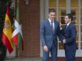 El presidente Sánchez con el presidente vasco, Imanol Pradales, en una de las reuniones mantenidas para la cesión de competencias