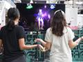 Dos chicas juegan en la pasada edición del Salón del Gaming, en L'Hospitalet