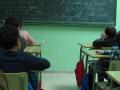Alumnos musulmanes en una clase

El número de alumnos musulmanes en España se ha incrementado en el curso actual hasta los 290.110, unos 8.000 más que el año anterior, aunque el 95 por ciento de ellos (unos 276.000) siguen sin recibir clases de religión islámica, porque los colegios no la ofertan o no informan a los padres sobre la posibilidad de apuntar a sus hijos a esta asignatura, según denuncia la Comisión Islámica de España (CIE), que reivindica el "derecho" de estos niños y jóvenes a asistir a clase de Islam.

SOCIEDAD MADRID ESPAÑA EUROPA