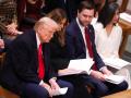 El presidente de EE. UU., Donald Trump, durante el servicio religioso en la Catedral Nacional de Washington