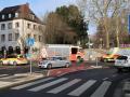 Vehículos de los servicios de emergencias se encuentran cerca del lugar de un apuñalamiento en Aschaffenburg (Alemania)