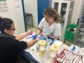 Paciente se somete a un estudio de alergia en el Hospital de Elda (Alicante)