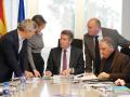 Feijóo junto a su comité de dirección en una reunión el martes en Génova