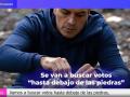 El presidente del Gobierno busca algo en el bosque