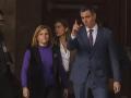 Pedro Sánchez y Pilar Bernabé, en Valencia tras una reunión por la dana