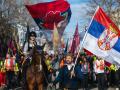 Una manifestación de estudiante serbios marcha sobre Belgrado