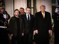 El presidente de Francia, Emmanuel Macron, el presidente electo de Estados Unidos, Donald Trump, y el presidente de Ucrania, Volodymyr ZelenskI