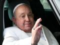 El Papa se mantiene estable, aunque deberá permanecer ingresado en el hospital