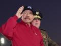 Daniel Ortega y el jefe del Ejército de Nicaragua Julio César Avilés