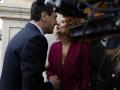 El presidente de la Junta, Juanma Moreno, saluda a la ministra de Hacienda, María Jesús Montero, antes de los actos por el 28-F en el Parlamento andaluz