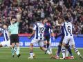 Acción en la que Quintero González expulsó a Aritz Elustondo en el Barça vs Real Sociedad