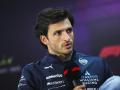 Carlos Sainz, durante una rueda de prensa con Williams
