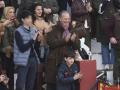 Bertin con su hijo Carlos en los toros