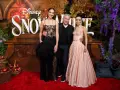 Rachel Zegler y Gal Gadot posando en el estreno de la película de 'Blancanieves' Disney