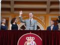 El Rey, en la corrida de la Beneficencia, en Las Ventas, en 2023 con Isabel Díaz Ayuso