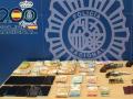 Armas, dinero, móviles y otros efectos intervenidos en esta operación