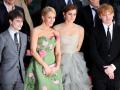 La escritora J.K. Rowling junto con los actores de Harry Potter
