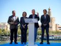 El vicesecretario general de Coordinación Autonómica del PP, Elías Bendodo, junto a la secretaria general, Cuca Gamarra, y dirigentes del PP andaluz, en una rueda de prensa en Sevilla