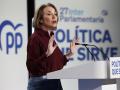 La secretaria general del PP, Cuca Gamarra, durante la Interparlamentaria del partido en Sevilla