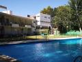 Imagen de la piscina del hotel Manzanares