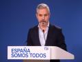 El vicesecretario de Economía, Juan Bravo, en rueda de prensa este domingo en la sede el PP