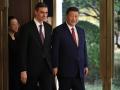 El presidente del Gobierno español, Pedro Sánchez, junto al presidente chino, Xi Jinping