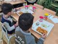 Niños en comedores escolares