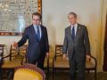 El ministro de Economía, Comercio y Empresa, Carlos Cuerpo (i), durante su reunión con el secretario del Tesoro de Estados Unidos, Scott Bessent (d), a 15 de abril de 2025