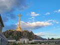 La Cruz más grande del mundo, desde la explanada posterior