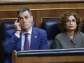 María Jesús Montero y Pedro Sánchez en el Congreso