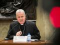 El arzobispo de Burgos, Mario Iceta, durante una rueda de prensa en la que anunció la excomunión de las exclarisas de Belorado