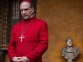 El actor Ralph Fiennes realiza una magistral interpretación en 'Cónclave'
