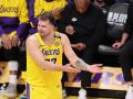 Doncic protesta una acción durante el partido contra los Timberwolves en los playoffs de la NBA
