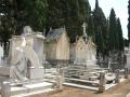Antes era conocido como el Cementerio de las Barreras y fue construido donde antiguamente se ubicaba un palacio árabe del siglo XIV