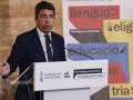 El presidente de la Generalitat Valenciana, Carlos Mazón, durante la campaña sobre la elección de lengua base