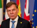 El ministro de Exteriores de Alemania, Johann Wadephul, , habla con los medios a su llegada a Lancaster House, Londres