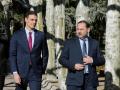 Pedro Sánchez junto a José Luis Ábalos en La Moncloa