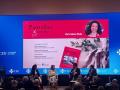 María Solano, autora de 'Pantallas, qué remedio', presenta su libro en el CEU