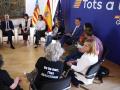 Pedro Sánchez, con representantes de tres asociaciones de víctimas de la dana de Valencia.