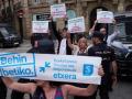Protesta de Covite el pasado domingo en Pamplona en un acto en favor de los presos de ETA