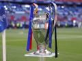 El trofeo de la Champions League que se disputará entre el PSG y el Inter de Milán