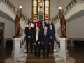 Fernando Frías, en el centro de la imagen con los nuevos notarios de Galicia